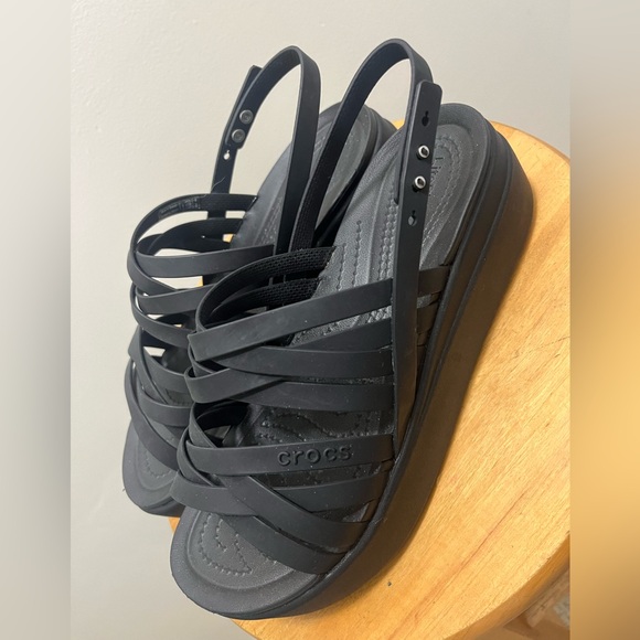 Crocs Brooklyn Strappy Low Wedge sandal women’s size 8 - Picture 4 of 8